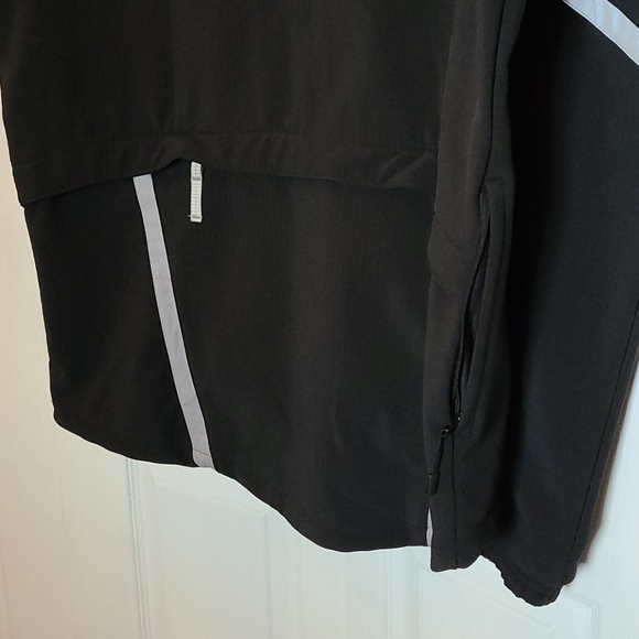 Nike jacket - Picture 3 of 4